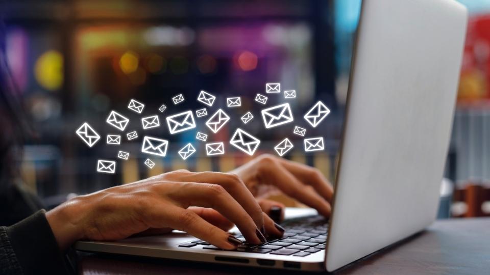 e-posta pazarlaması ile bir ICO nasıl tanıtılır